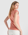 Camiseta VÉRTICE | Camiseta de Mujer con Cuello de Pico Personalizada